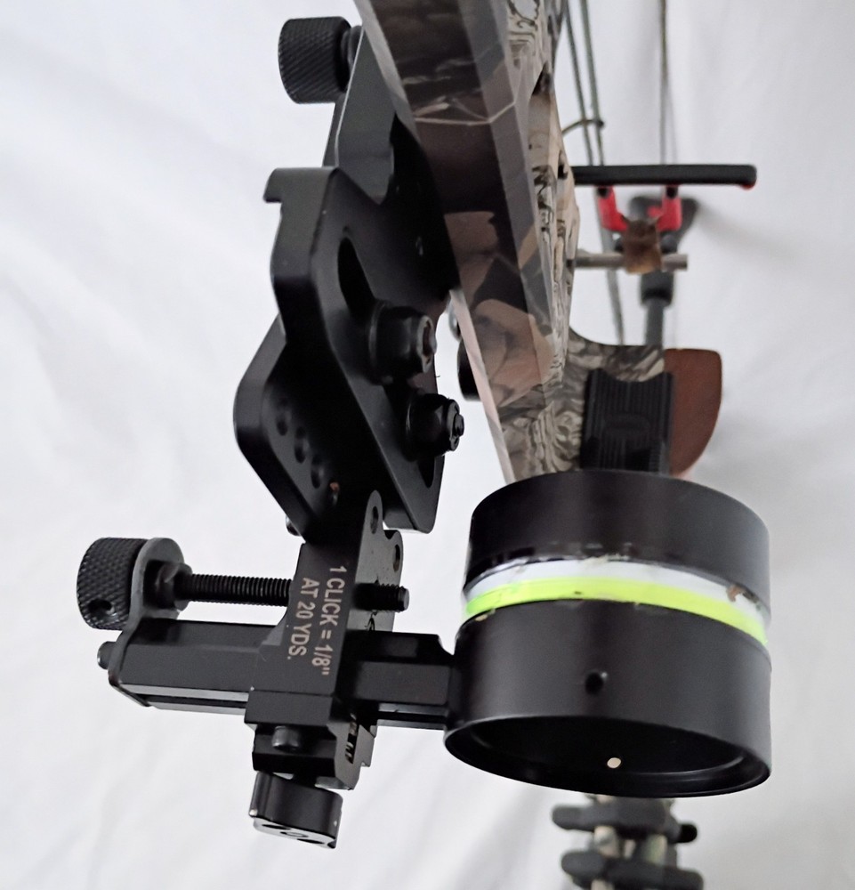 Mathews Switchback XT Compound Bow 27" RH Case Sight Rest Stabilizer Arrows Nice