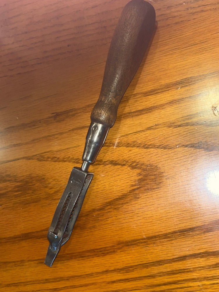 Grasp-It Screwdriver from 1917