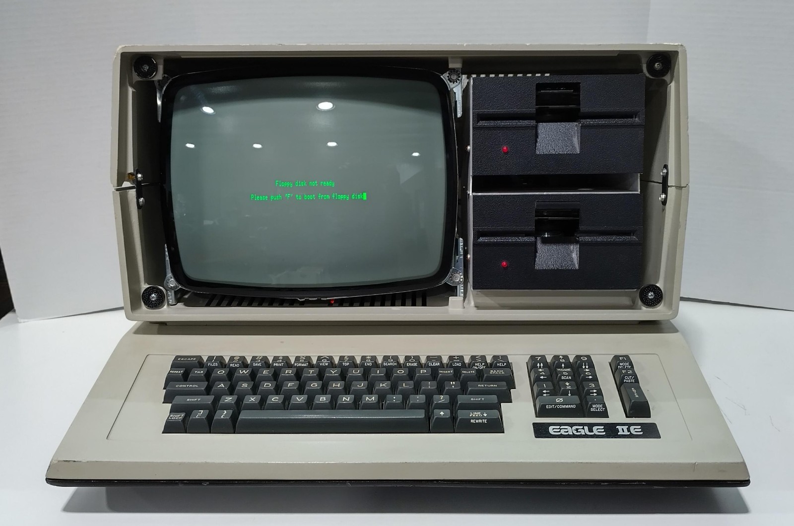 Eagle II E Vintage Computer Model Eagle III 2x 5.25" Floppy Drives Power Tested