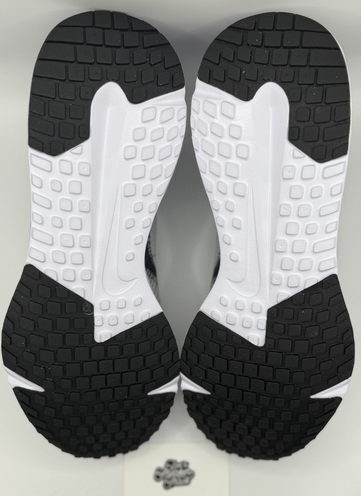 Size 12 - Nike Run Defy Wolf Grey