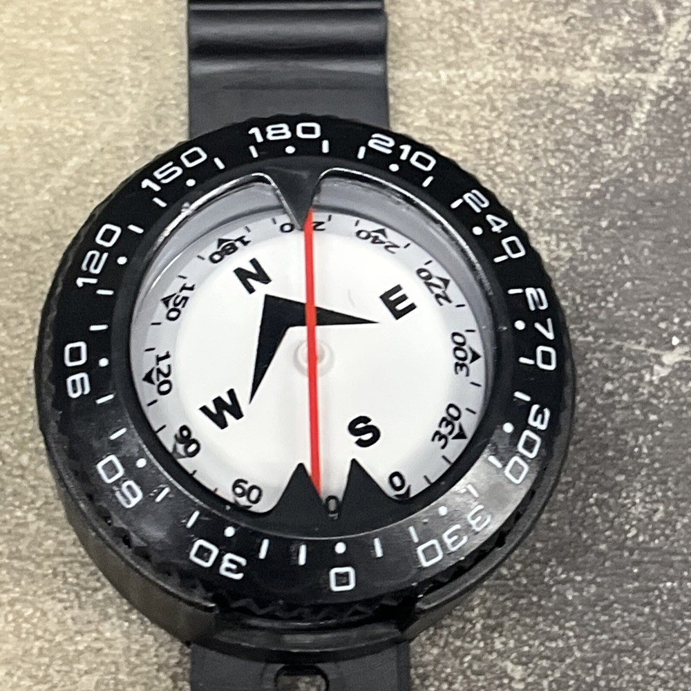 XS Scuba Wrist Compass