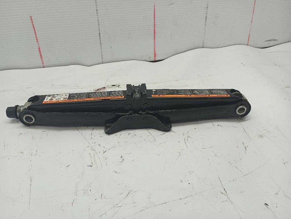 2012 CRUZE Jack less Tools 12718904