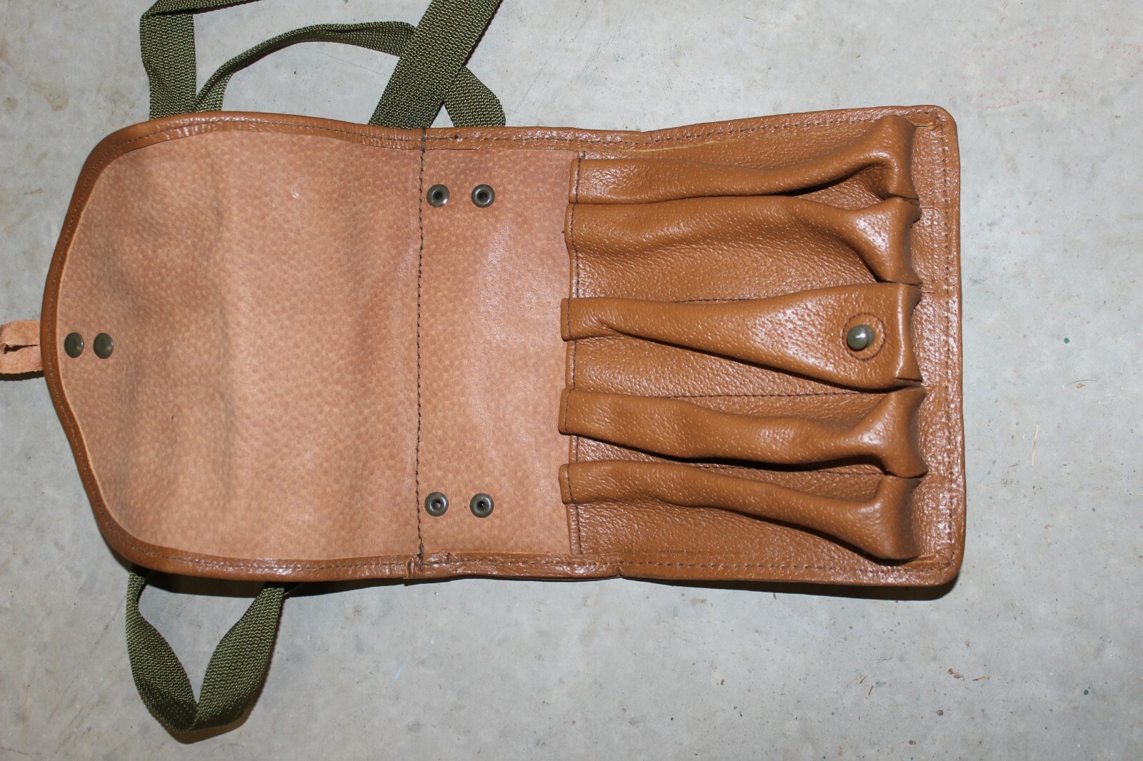 ORIGINAL CZECH FLARE GUN POUCH/HOLSTER VERY GOOD CONDITION #B25