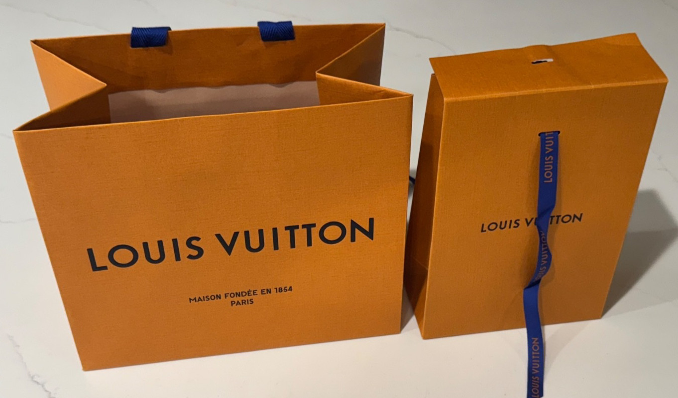 EMPTY LOUIS VUITTON PAPER GIFT BAGS 9.75"X8"X6" & 8.5"X6"X4" LOT OF 2