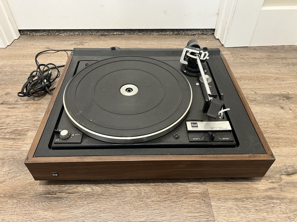 Vintage 1970's Dual 1237 2 Spd Automatic Turntable Spins