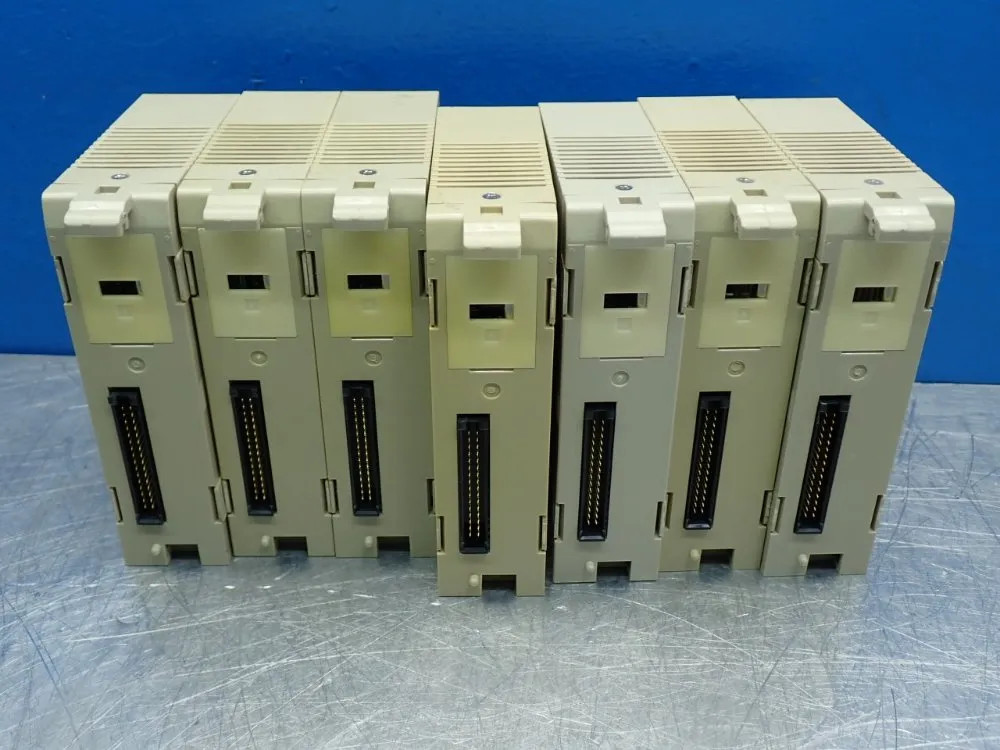 OMRON PLC EXPANSION OUTPUT MODULE, 7PCS C200H-OD212