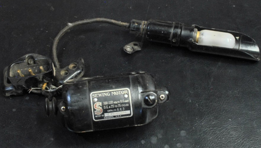 Vintage Singer Sewing Machine Motor and Light,