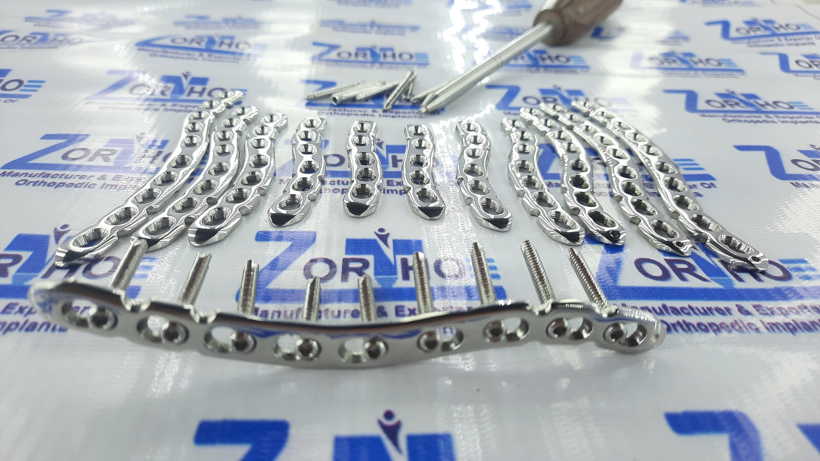 Anterior Clavicle Locking "S" 5-10 hole plate & 3.5mm LCP screws (114Pc) SS 316L