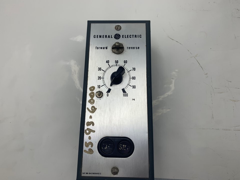 General Electric Temperature Controller 104X960AAG03