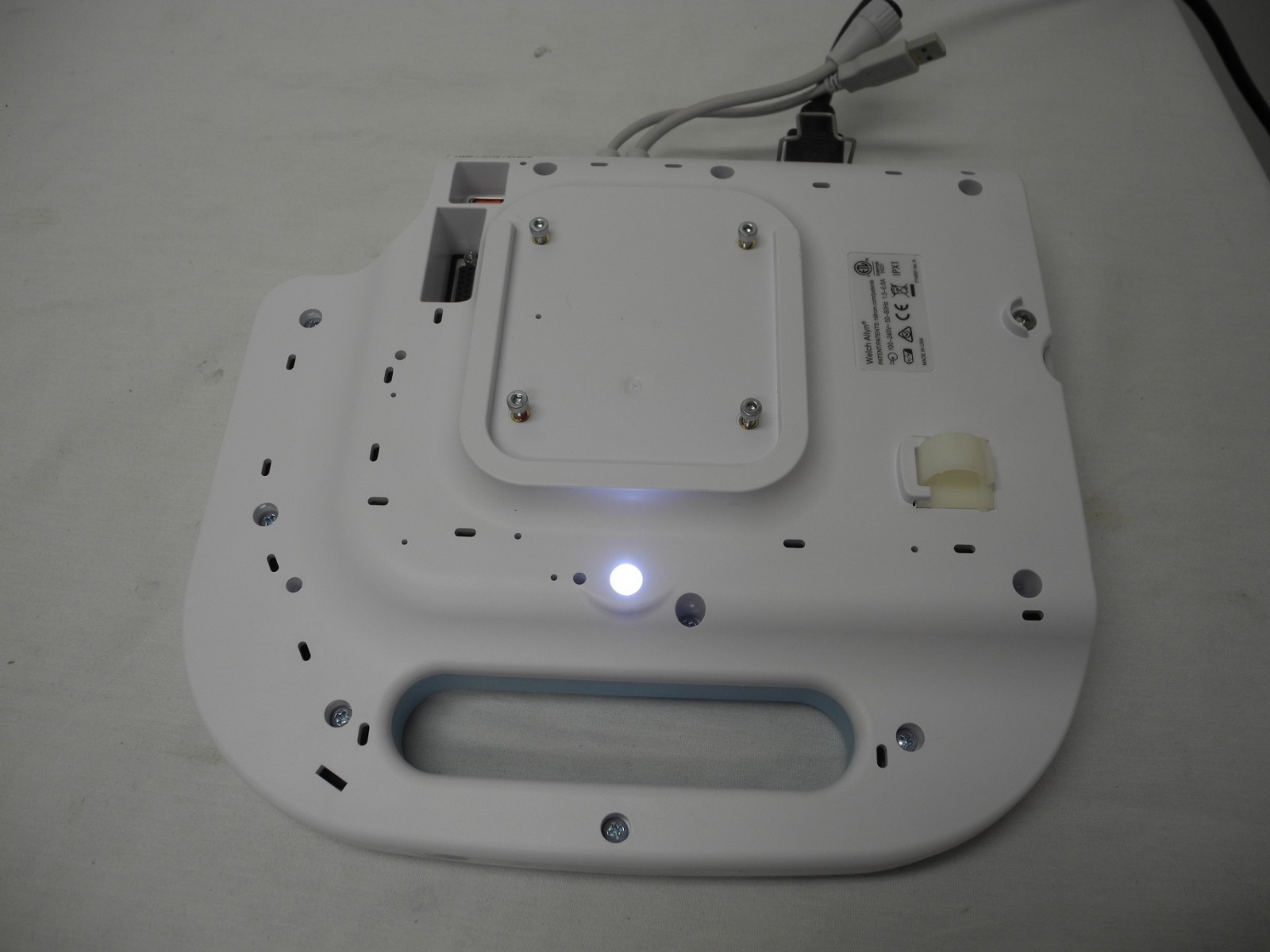 WELCH ALLYN 7000-APM POWER MANAGEMENT BASE, WORKING, NO BATTERY INCLUDED