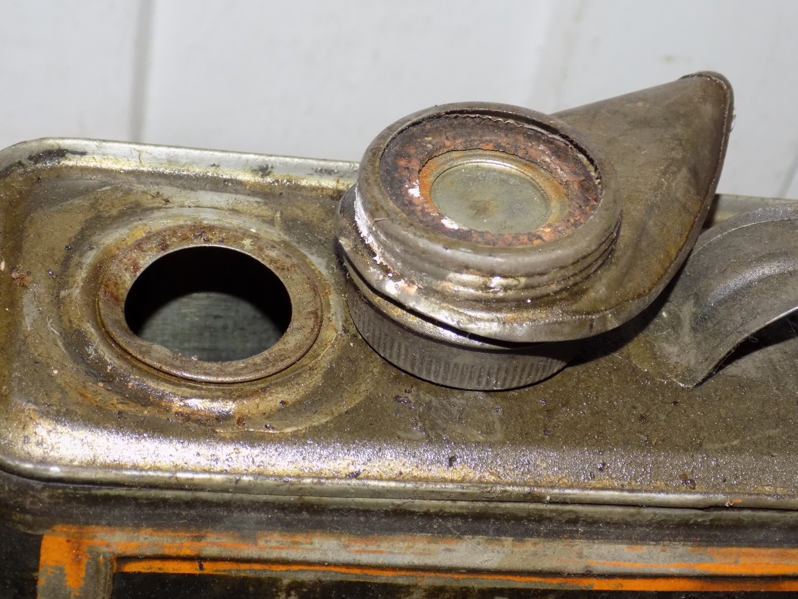 Vintage Veedol Empty One Gallon Oil Can