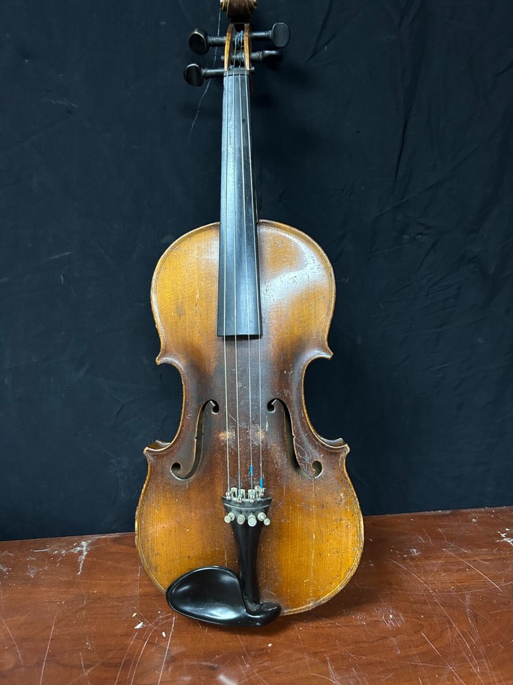 Unbranded Full-Size Violin (No Case)