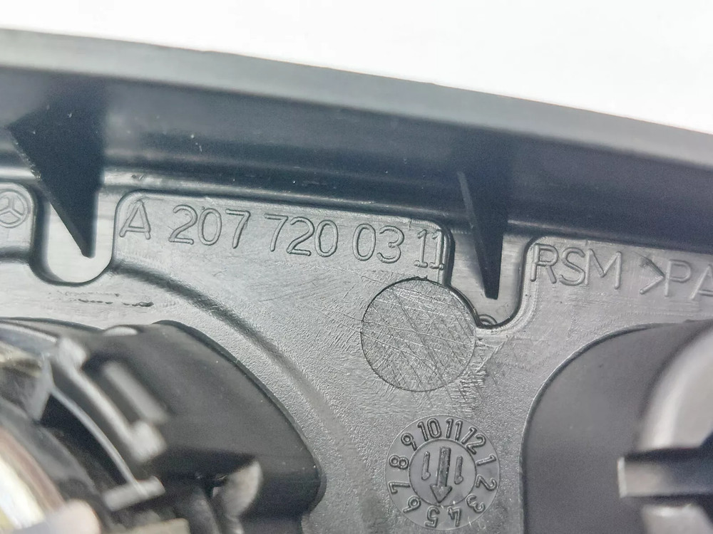 MERCEDES E CLASS C207 W207 TWEETER SPEAKER FRONT LEFT PASSENGER SIDE 2011