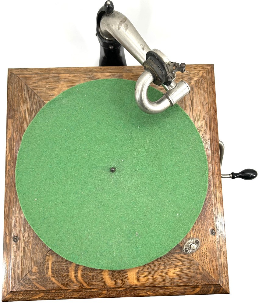Antique Victor VV-VI Tabletop Phonograph NICE! - NEEDS SOME WORK