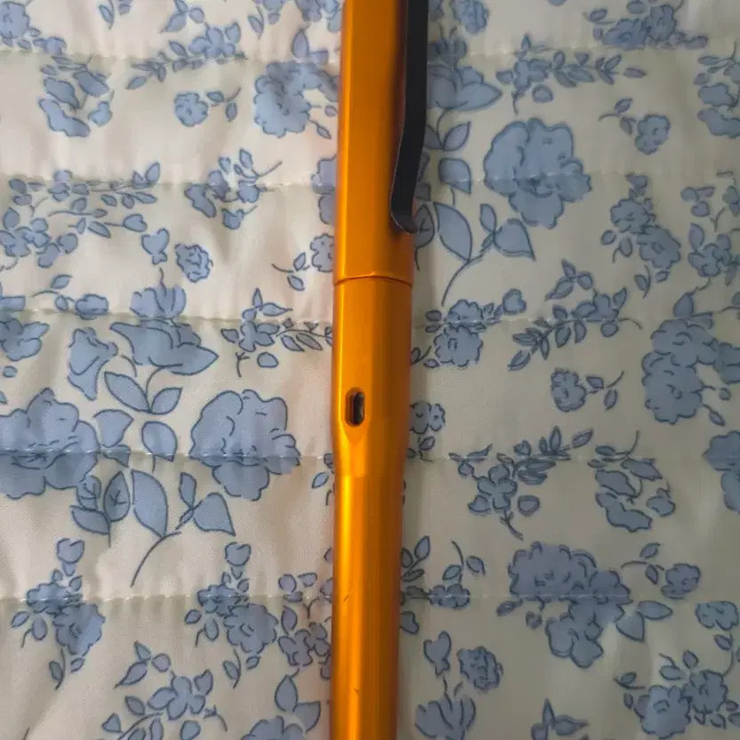 Curutoga Dive Orange Sharp Pencil Case Official