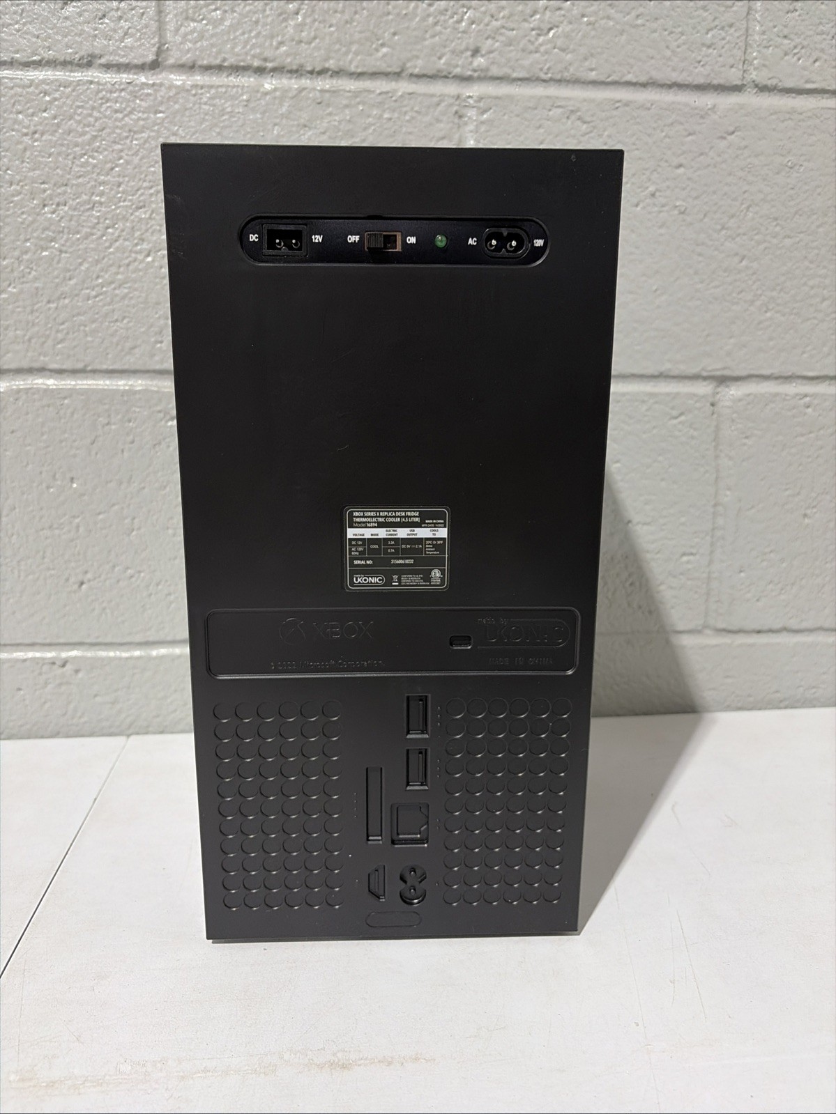 XBOX Series X 4.5L Replica Mini Desk Fridge (Thermoelectric Cooler) No Box