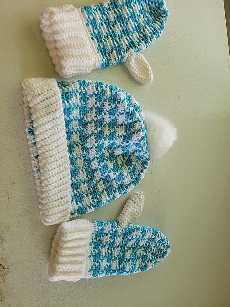 Crochet Hat And Mitts