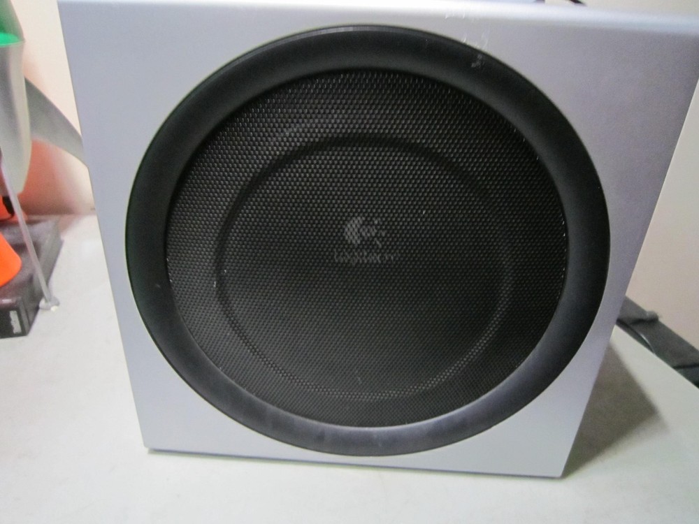 Logitech Z-2300 2.1 THX PC Speaker System Missing Wired Control Pod Remote