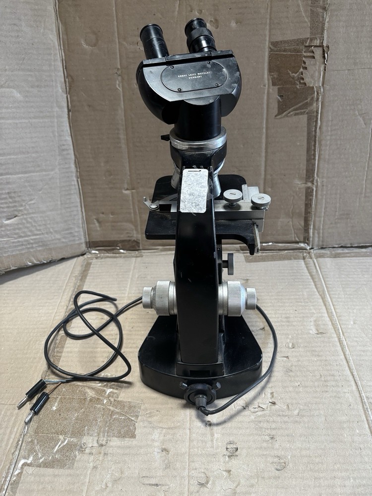 Ernst Leitz Wetzlar Microscope