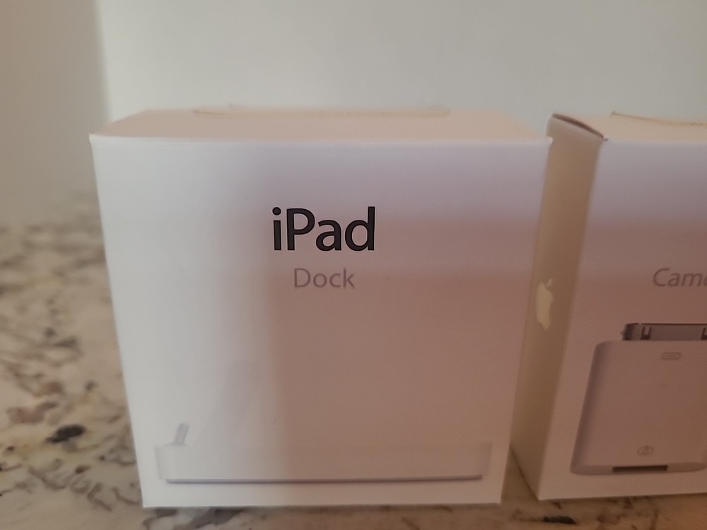 NEW Apple iPad Camera Connection Kit + Dock & Adapter Lot
