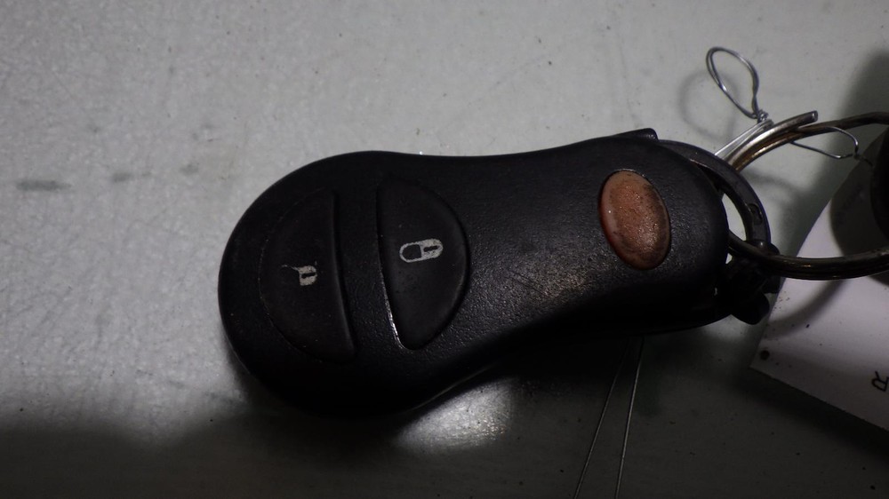 01 CHRYSLER PT CRUISER Ignition W/Key