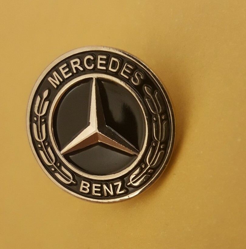 Mercedes-Benz Pin Badge