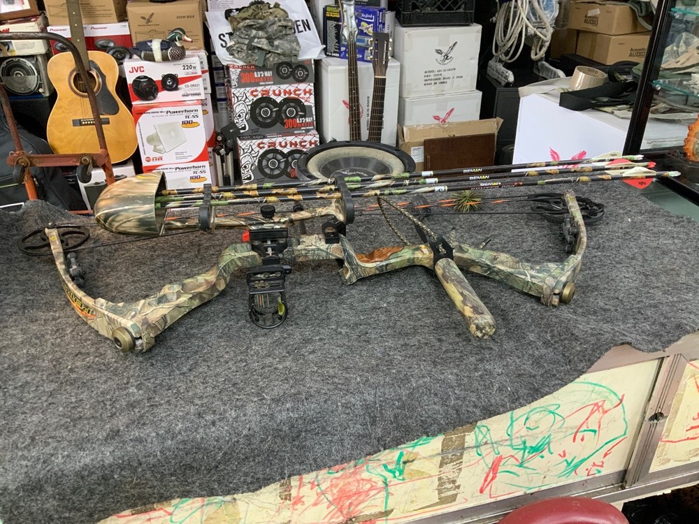 Ben Pearson Archery Bow