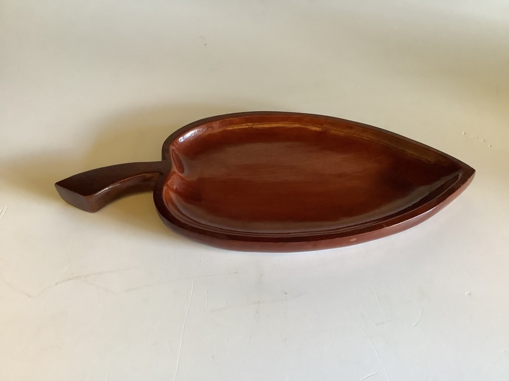 Mahagany Leaf Shaped Dish 12”