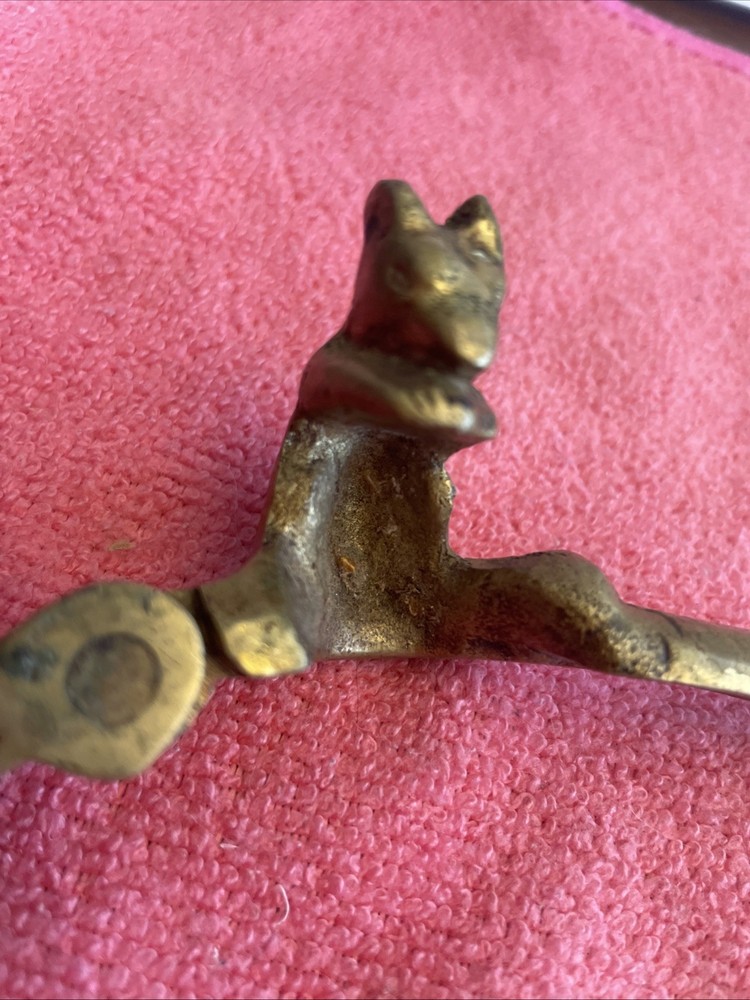 Vintage SQUIRREL Golden SOLID BRASS Cast Iron Nut Cracker