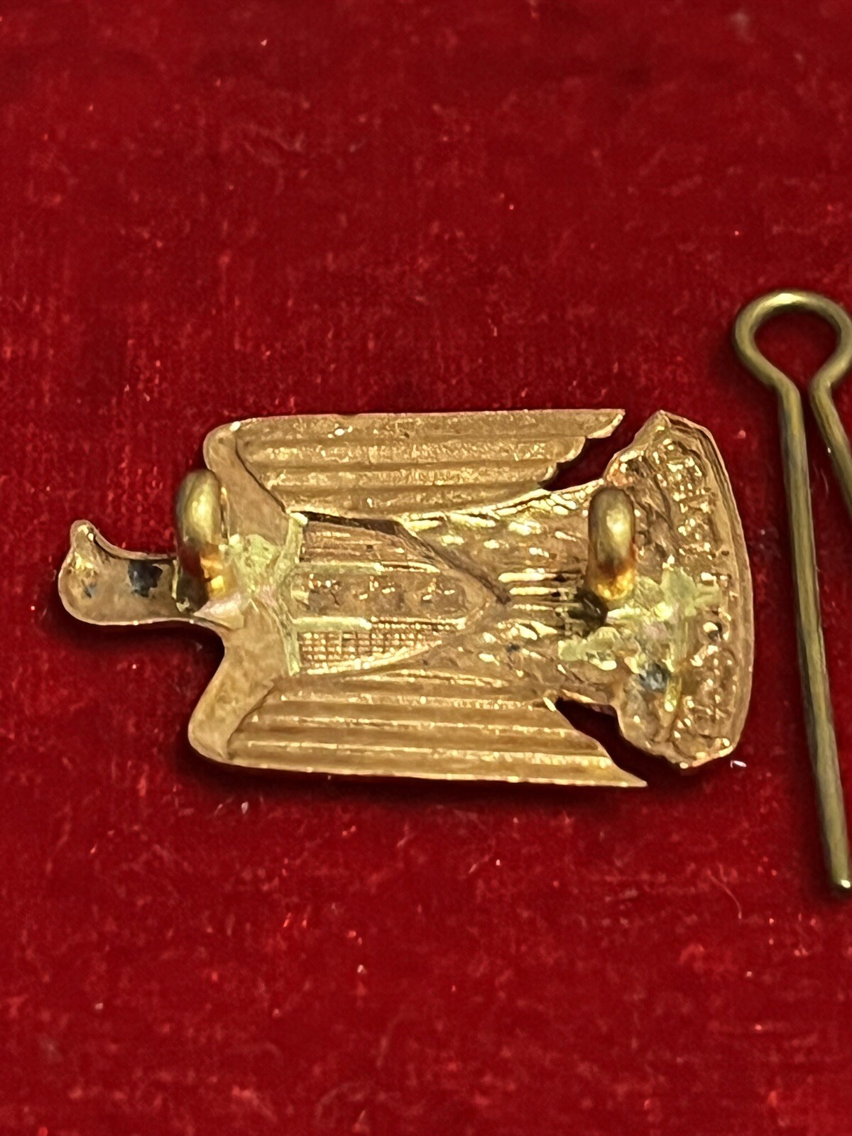 Iraq- Vintage Iraqi Metal Golden Eagle Pin Badge,1980's Saddam Hussein Era.