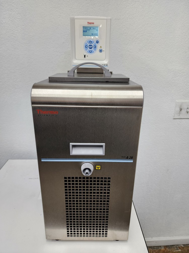 Thermo HAAKE A28 Chiller Recirculating Bath w/ SC100 Digital Controller, Working