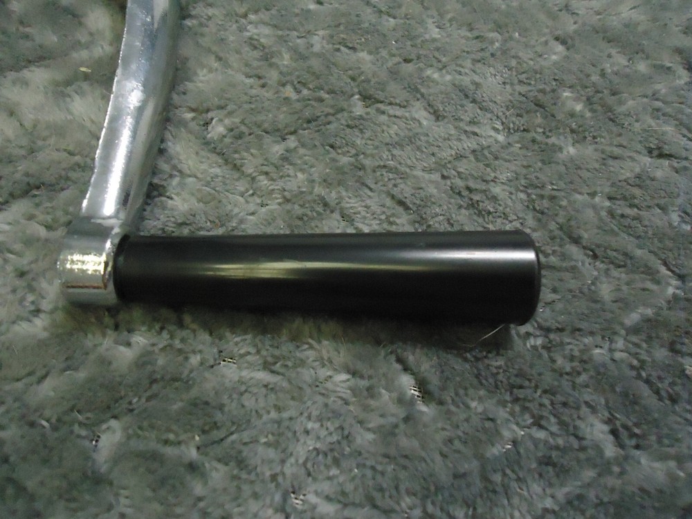 REPLACEMENT HANDLE FOR RIVAL 303 MEAT GRINDER ^