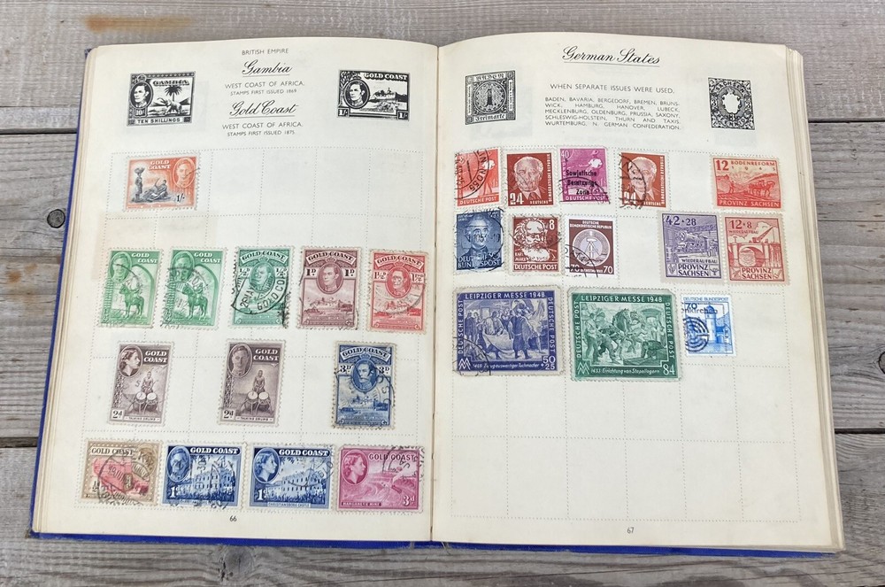 Vintage Royal Mail Stamp Album 1200 Stamps