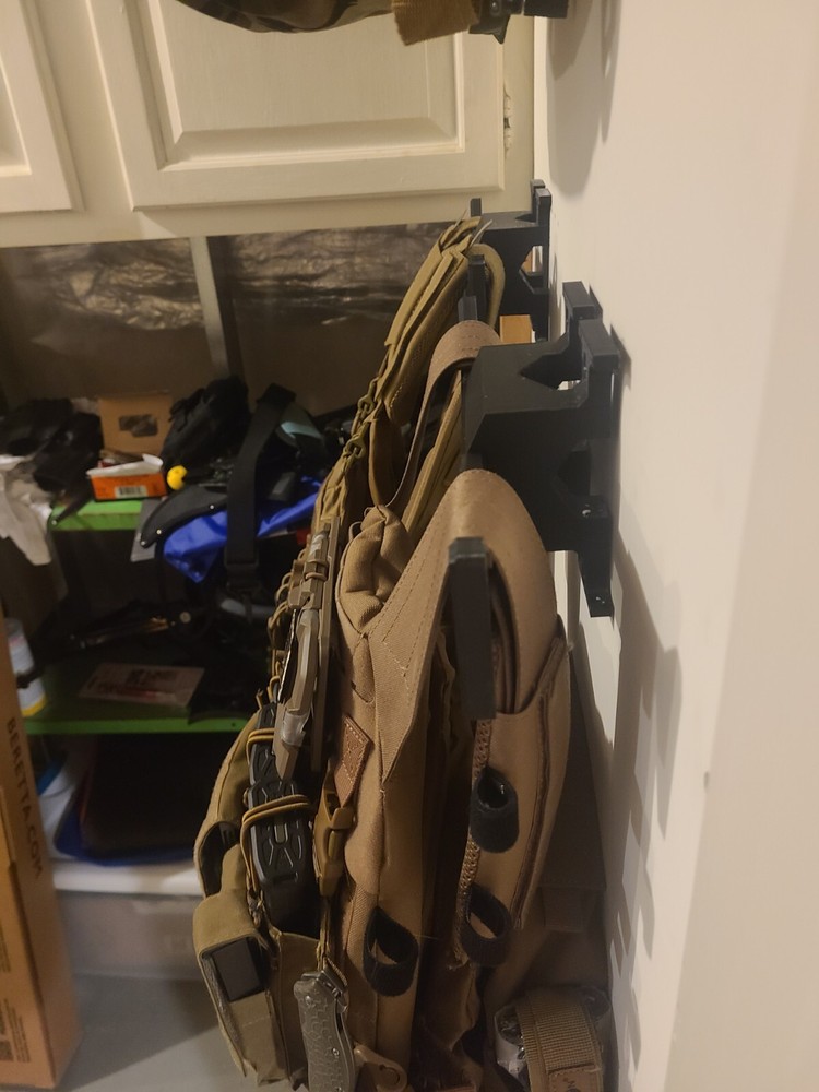 Wall Mount For Plate Carrier