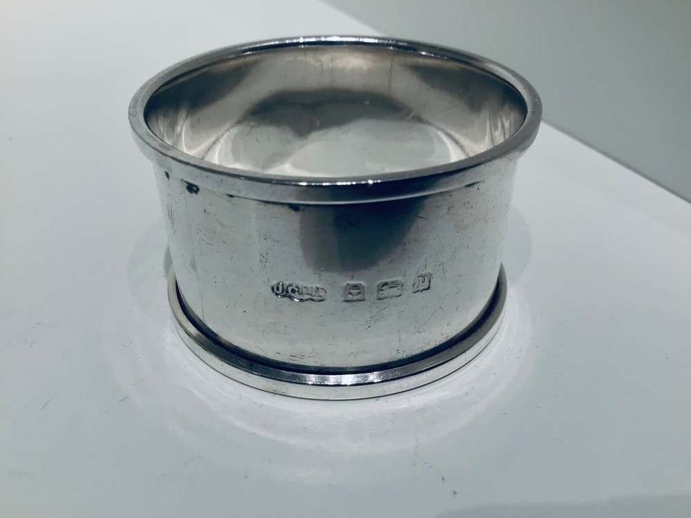 Cased Set 6 Solid Silver Napkin Rings, Birmingham 1914