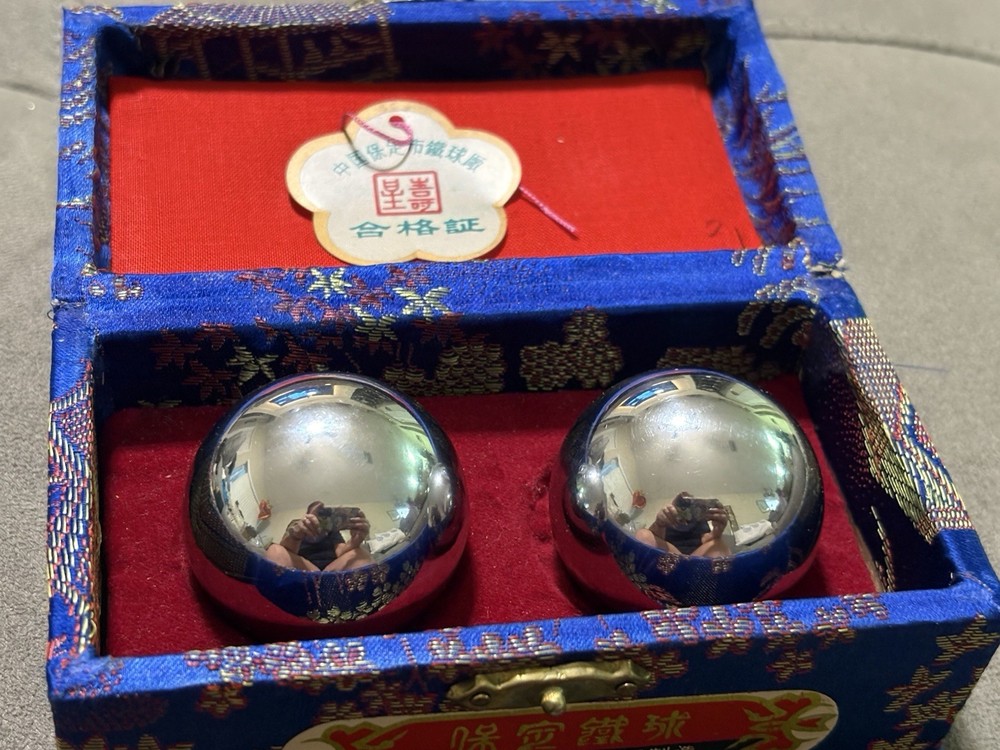 Shouxing Baoding Balls Metal Silver Blue Red in Decorative Blue Box