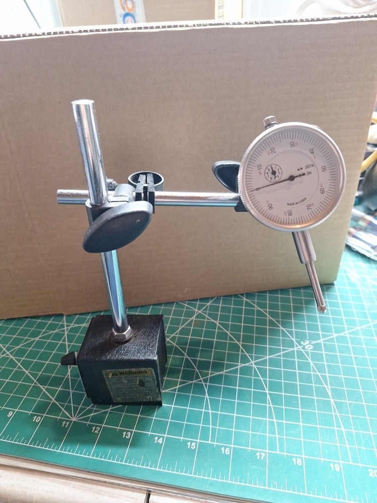 Multipositional Magnetic Base w/Fine Adjustment Model 5645 W/dial Indicator .001