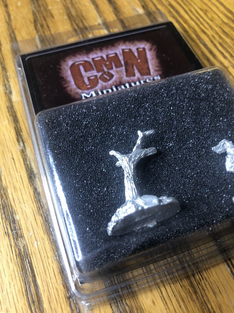 Cmon Mini 28mm Esmeralda - The White Witch Pack New