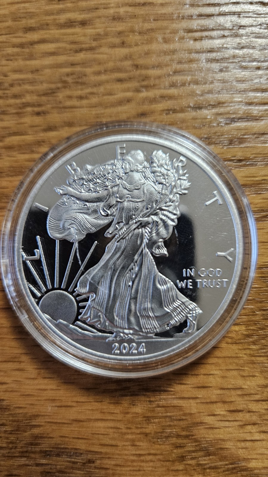 ** Beautiful ** 2024 SILV*ER AMERICAN EAGLE COIN