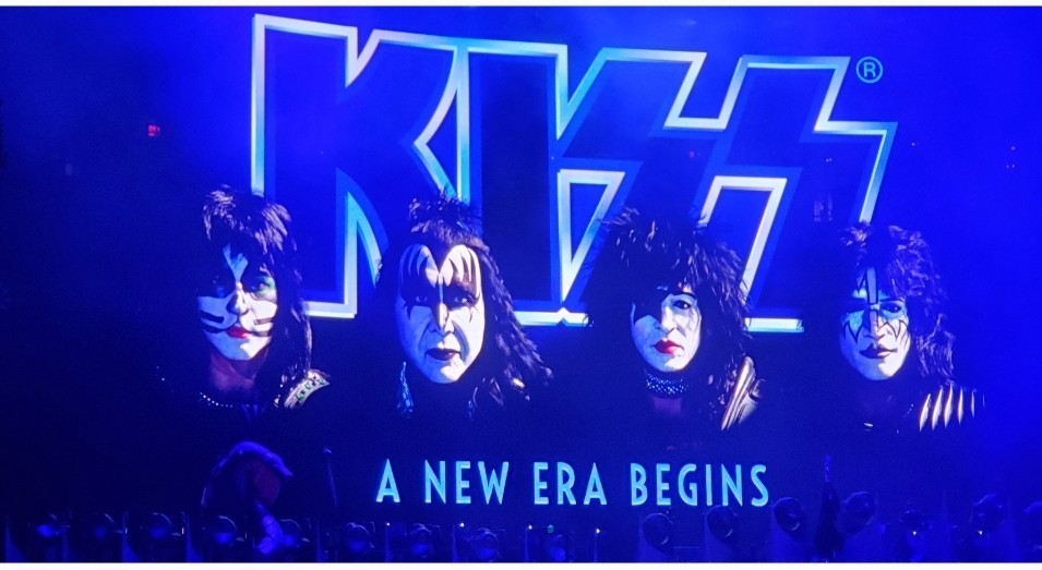 KISS' FINAL SHOW END OF THE ROAD TOUR NYC MSG EVENT T-SHIRT Size L Brand New