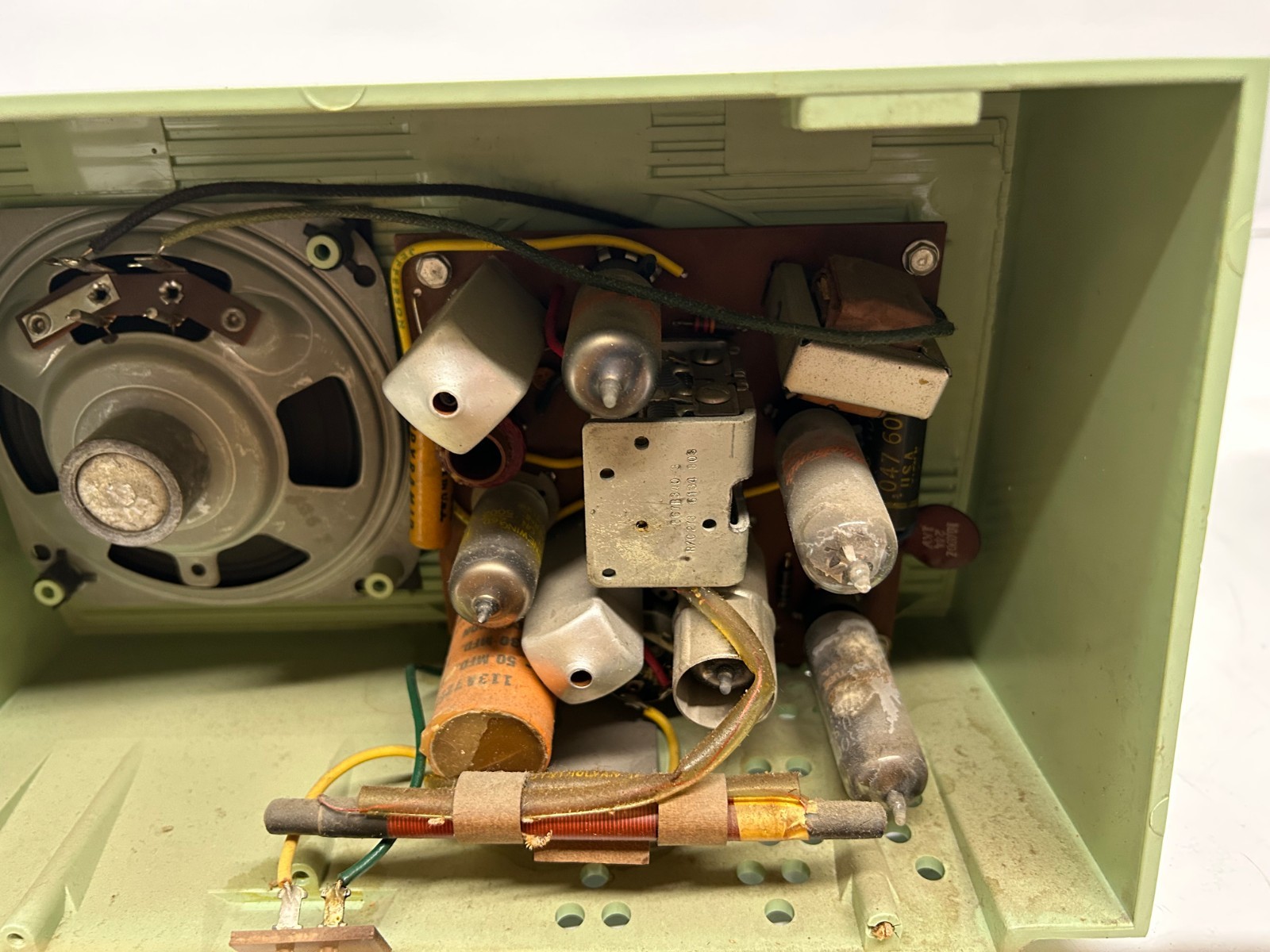 Vtg General Electric Maybe T-103A Mint AM Tube Radio MCM Powers On As Is