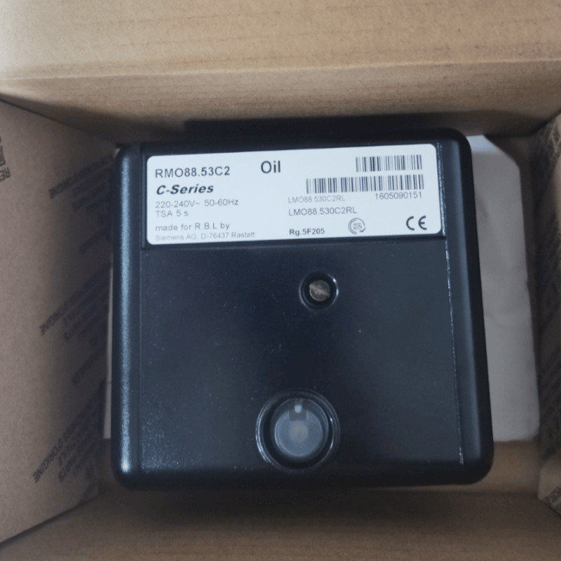 SIEMENS RMO88.53C2 Combustion program controller New One Expedited Shipping