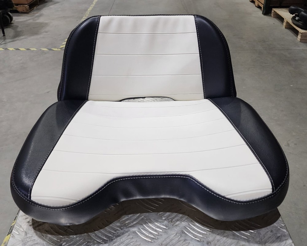 Uni Pro Allis Chalmers D17 Seat Top Assembly - Original Pattern - Black & White