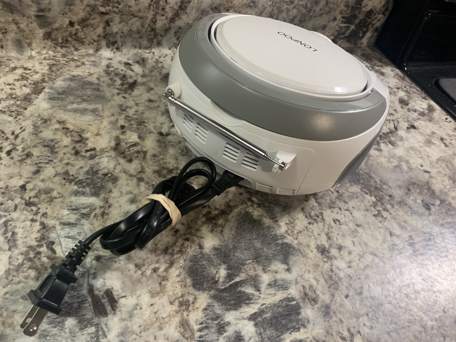 LONPOO Portable CD-MP3-Radio Blue Tooth Player White Tested Works Good