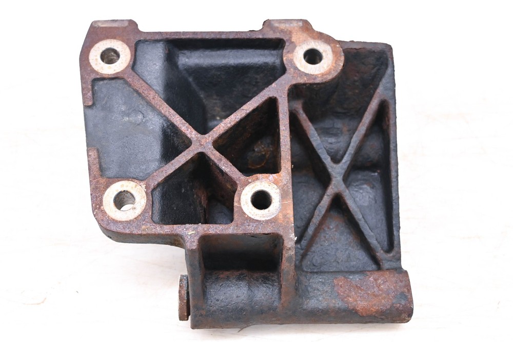 16 Polaris M1400 2x4 Engine Motor Support Bracket Mount