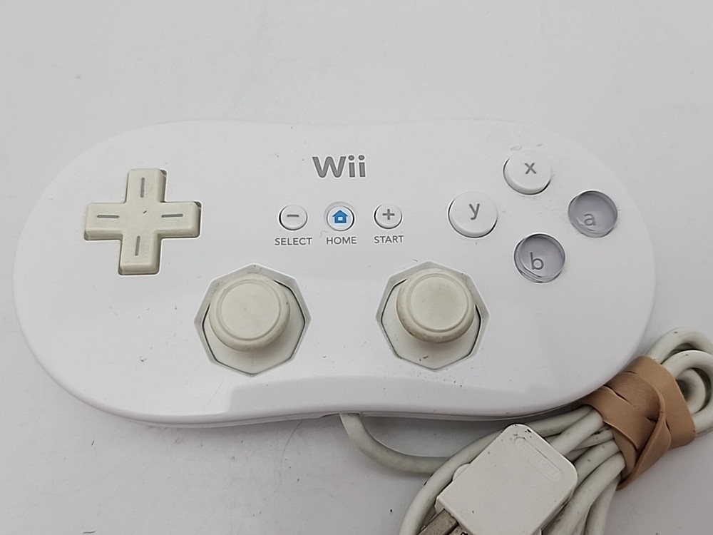 Nintendo Wii White Wired Classic Pro Controller Genuine OEM (RVL-005)
