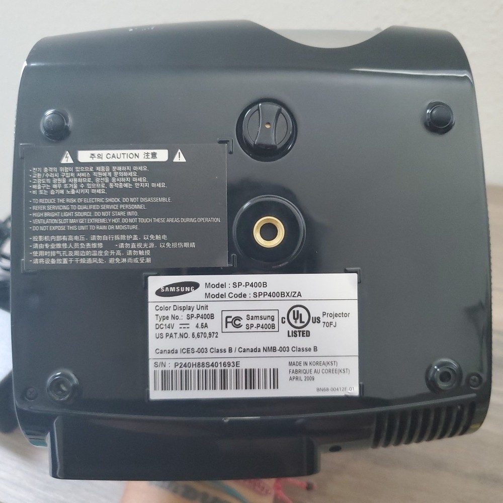 Projector Samsung SP-P400B With Plug No Remote