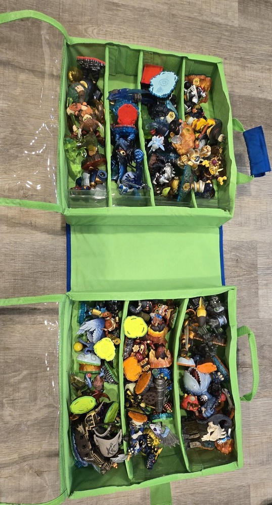 Skylander Collection 65 Pcs With Carrying Case PS3/4/5