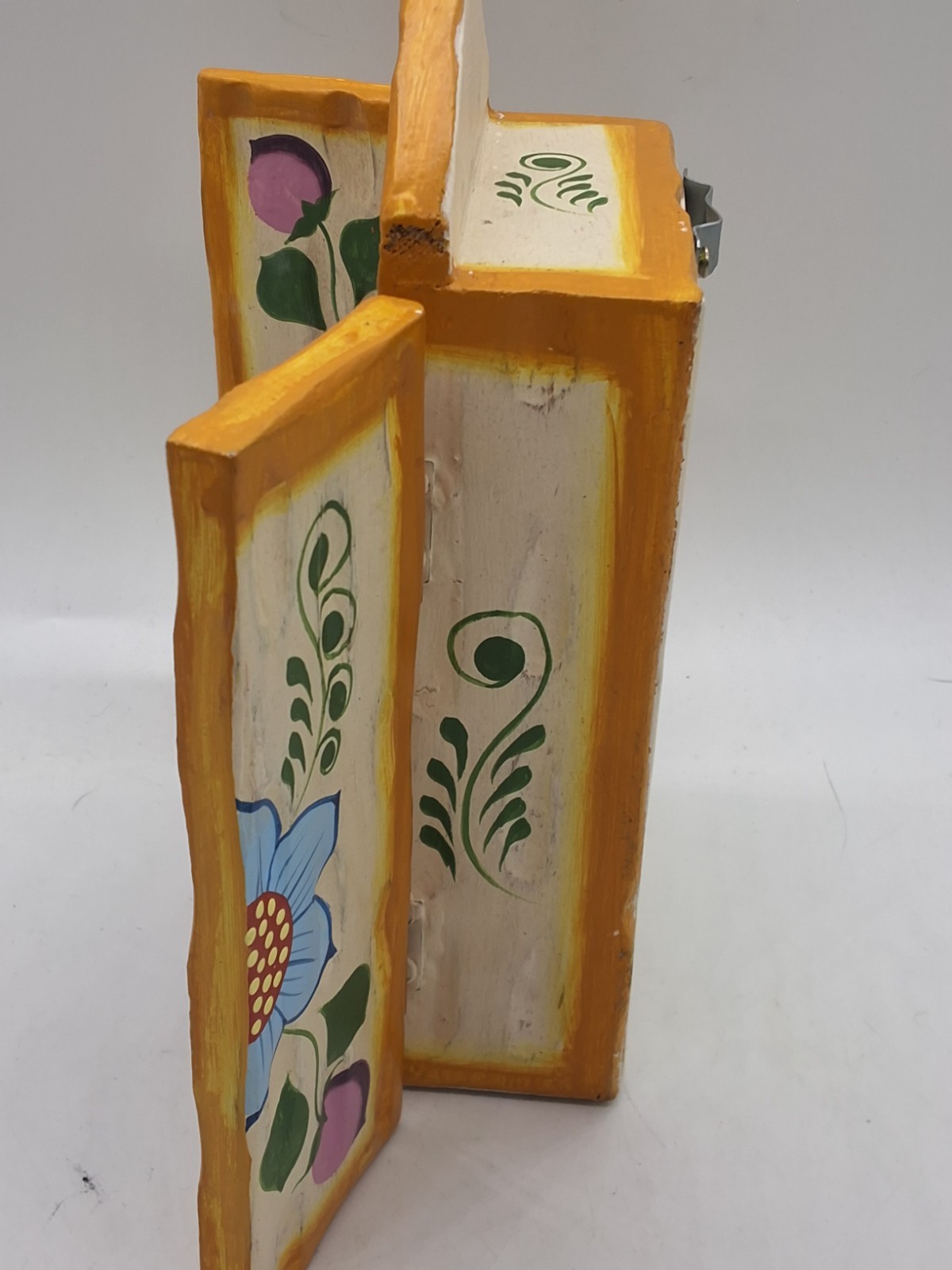 Handmade Vintage Peruvian Retablo "Floreria" Flower Shop Diorama Ayacucho, Peru