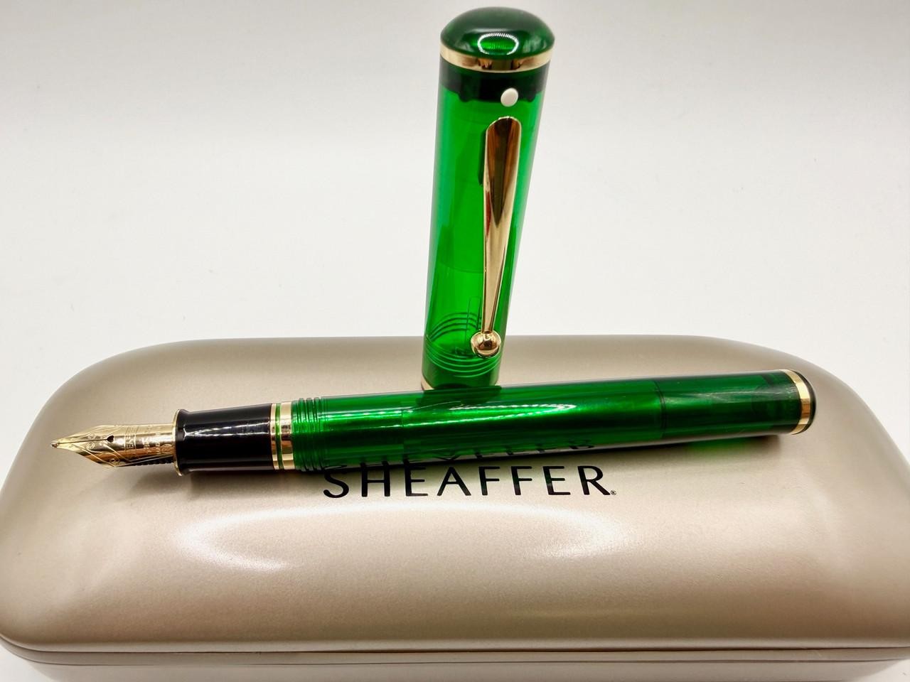 SHEAFFER LEVENGER CONNAISSEUR AEGEAN GREEN FOUNTAIN PEN B 18K